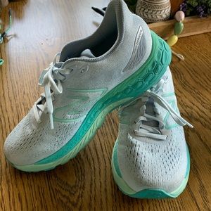 New Balance Light Blue and Teal Athletic Shoes